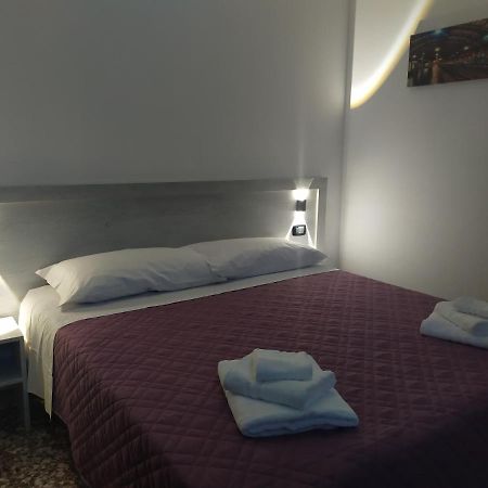 Hotel Madonna Del Pino 切尔维亚 外观 照片