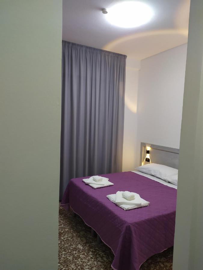 Hotel Madonna Del Pino 切尔维亚 外观 照片