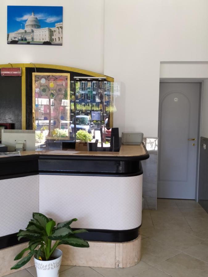 Hotel Madonna Del Pino 切尔维亚 外观 照片