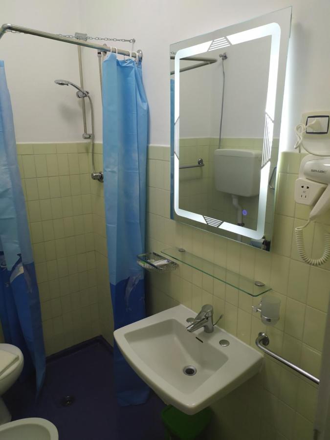 Hotel Madonna Del Pino 切尔维亚 外观 照片