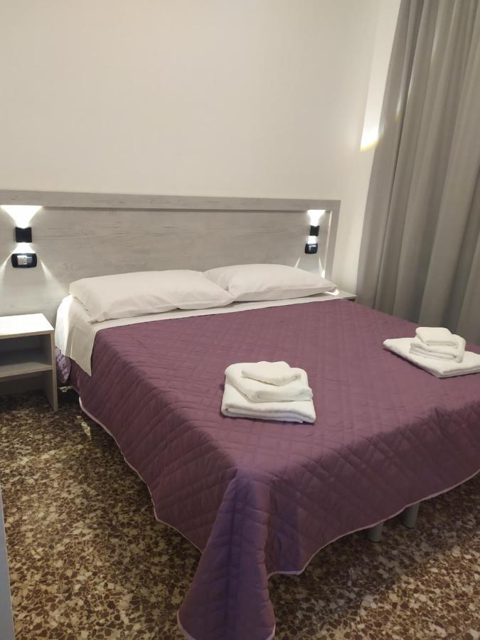 Hotel Madonna Del Pino 切尔维亚 外观 照片
