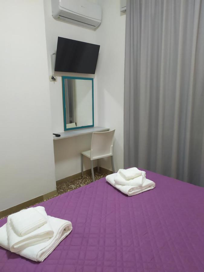 Hotel Madonna Del Pino 切尔维亚 外观 照片